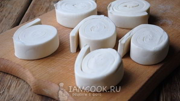 португальское пирожное паштейш с заварным кремом