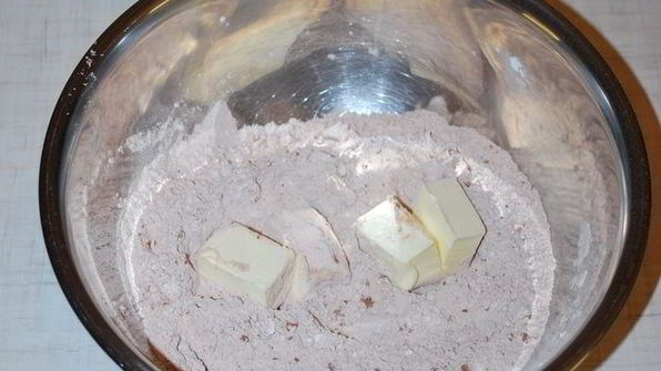 шоколадно-мятные пирожные с арахисовой пастой