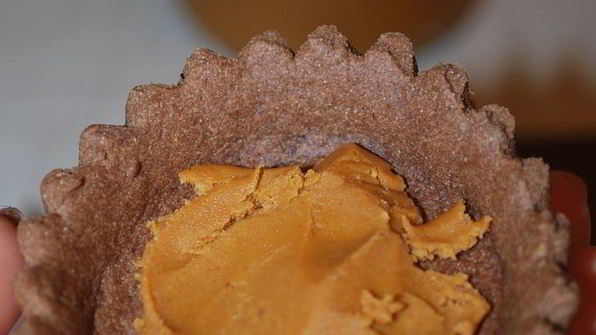 шоколадно-мятные пирожные с арахисовой пастой