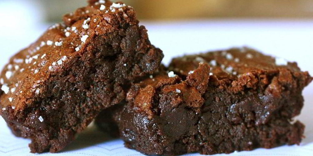 Рецепт шоколадных пирожных с солью