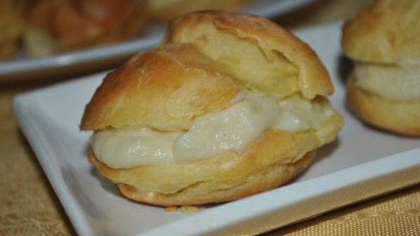 швейцарские заварные пирожные с яблочным кремом