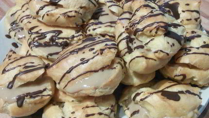 Заварное пирожное с легким пудинговым кремом Капучино