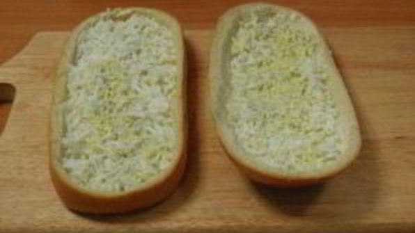 домашняя пицца на батоне