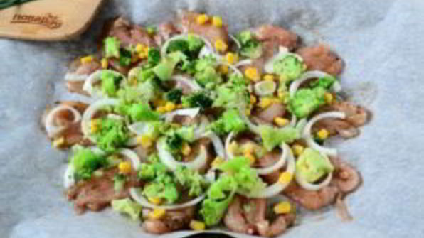 пицца из куриного филе с сыром и брокколи