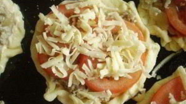 пицца с фаршем и грибами