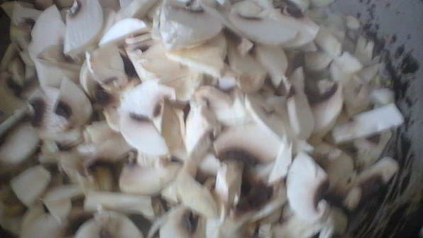 пицца с грибами и с гусиным фаршем