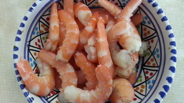 пицца с креветками и рукколой