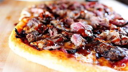 Пицца со стейком