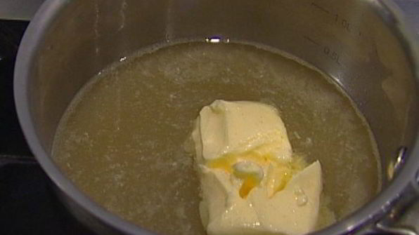 апельсиновые пончики с шоколадным соусом