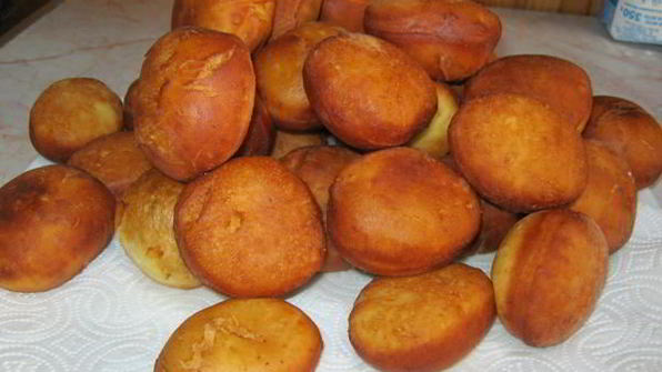 пончики с клубничной начинкой