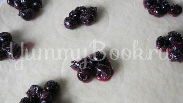 пончики с вишней