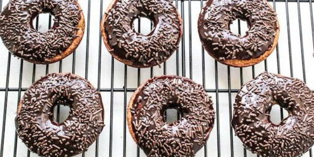 Рецепт пышных банановых пончиков