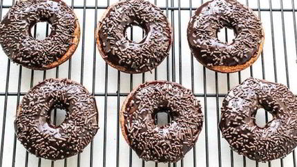 Пышные банановые пончики