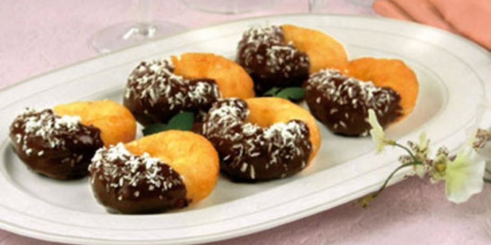 Рецепт шоколадна-кокосовых пончиков