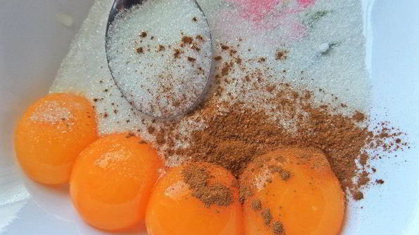 хлебная шарлотка яблочно-ягодная