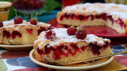 Малиновая шарлотка