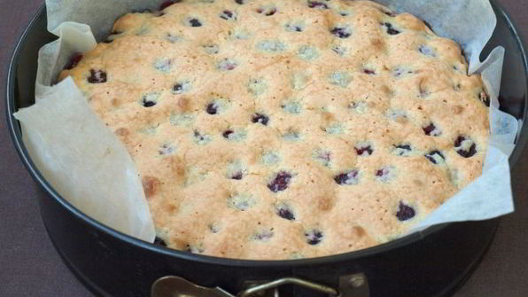 малиновая шарлотка