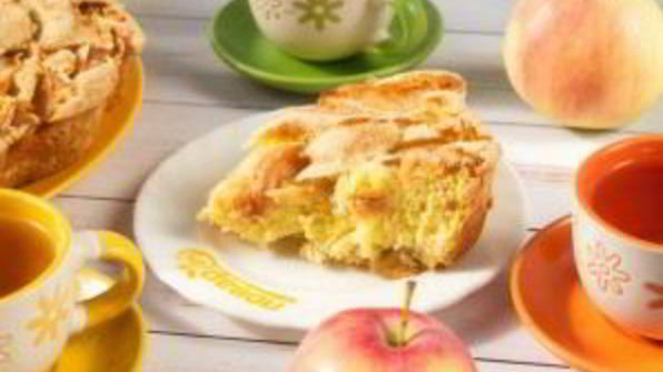 пирог с яблоками шарлотка