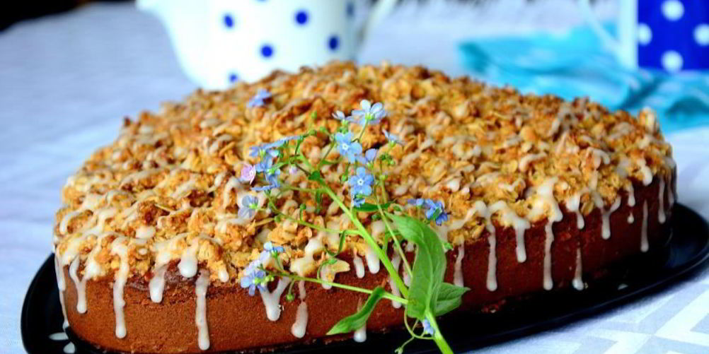 Рецепт шарлотки на простокваше со сливочной крошкой