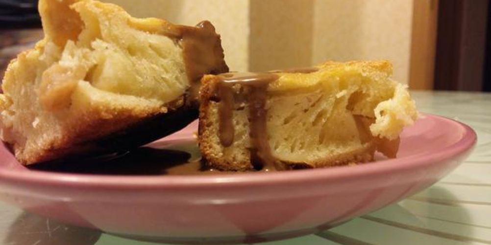 Рецепт шарлотки под шоколадным фондю