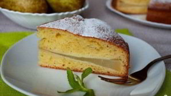 шарлотка с грушей