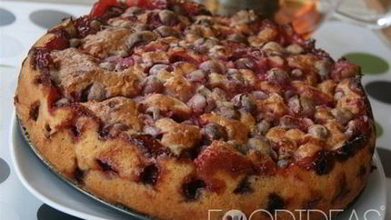 Шарлотка с крыжовником