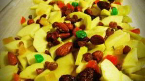 шарлотка с сухофруктами