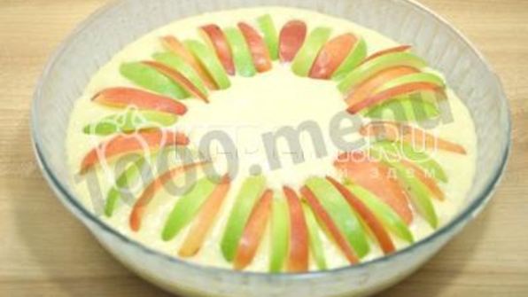 шарлотка с творогом и яблоками