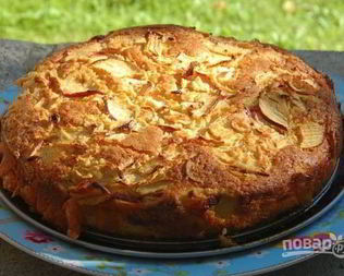 Яблочная шарлотка на сидре