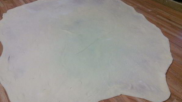 луковый штрудель на вытяжном тесте