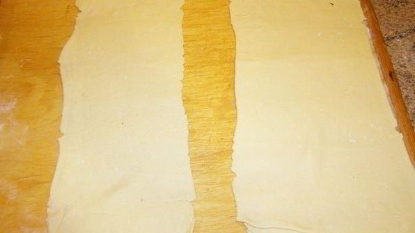 штрудель из творожного теста с лососем