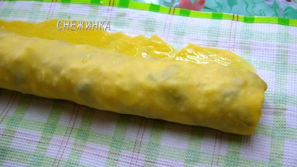 штрудель с картофелем и грибами в сливочно-сырном соусе