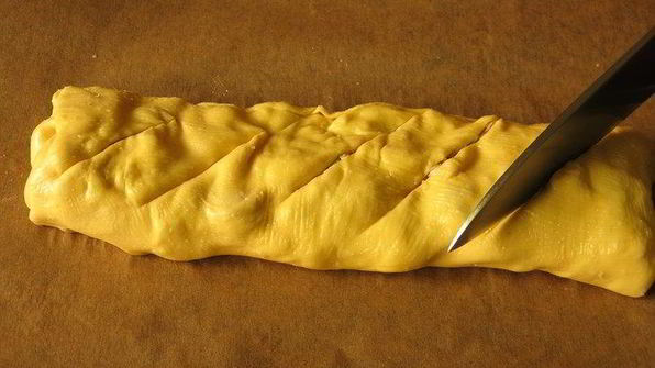 штрудель с крабовыми палочками