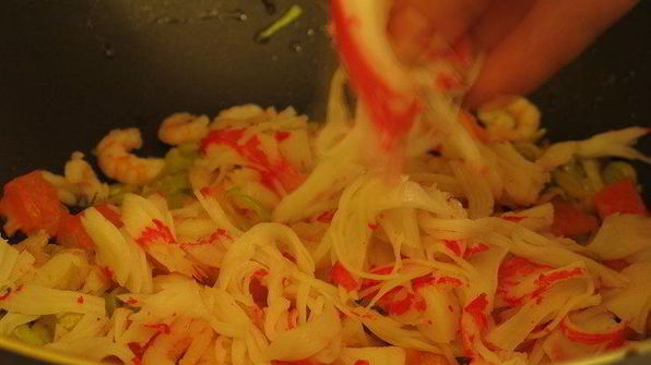 штрудель с крабовыми палочками