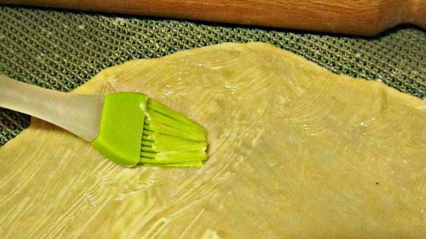 штрудель с лесными грибами и сыром бри