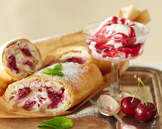 Штрудель с творогом и черешней