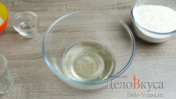 штрудель с яблоками, изюмом и грецкими орехами