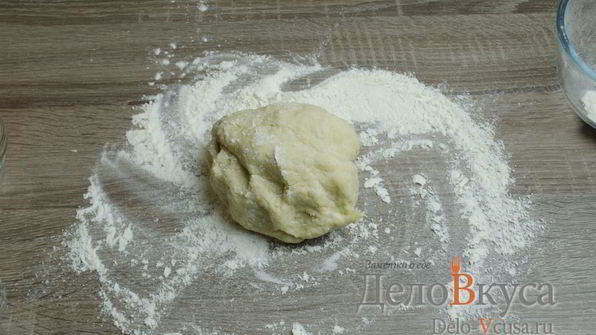 штрудель с яблоками, изюмом и грецкими орехами