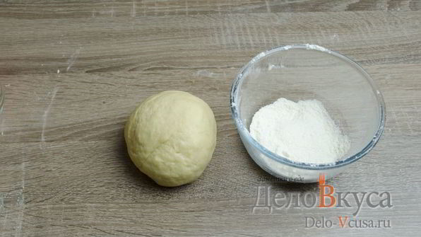 штрудель с яблоками, изюмом и грецкими орехами