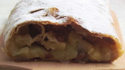 Цельнозерновой яблочный штрудель