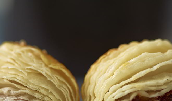 Слойки с мясом в духовке