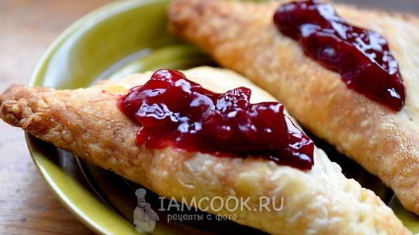 слойки с вишней