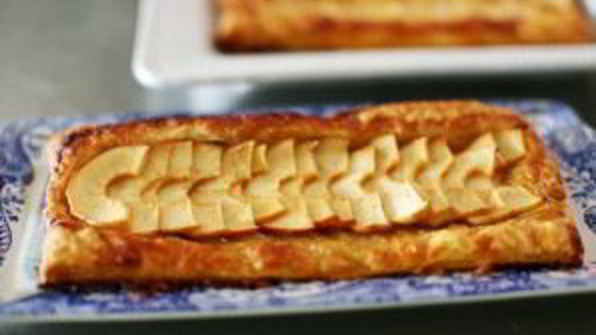 слойки с яблоками из бездрожжевого теста