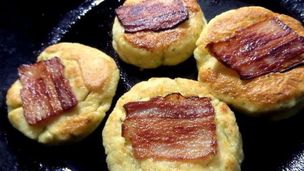 несладкие сырники с беконом