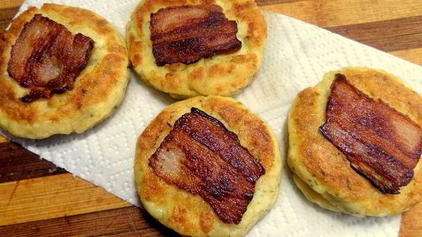 несладкие сырники с беконом