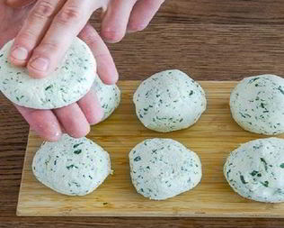 Несладкие сырники