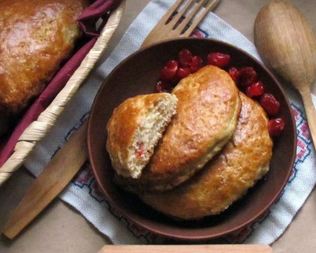 Сочники с творогом и вишней