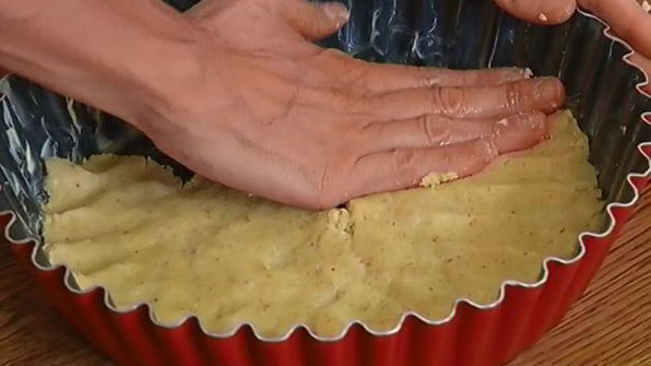 творожник с изюмом и миндалем