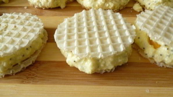 вафельные сырники с абрикосами