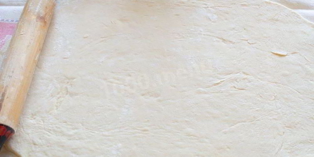 Рецепт дрожжевого теста для яблочного штруделя